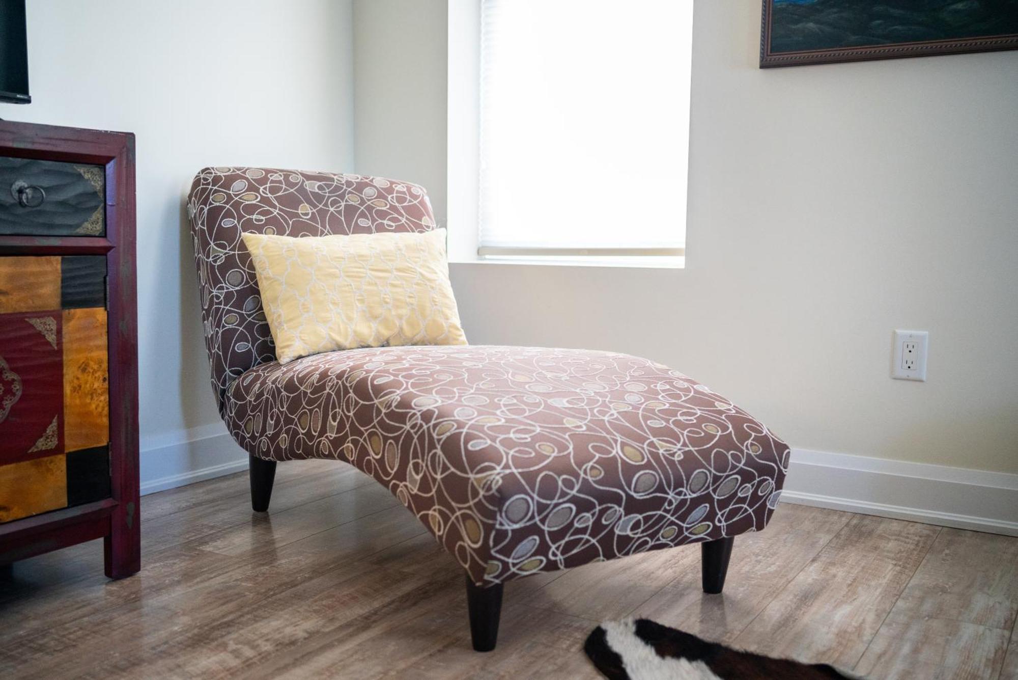 Spacious 3 Bedroom Apartment In Heart Of Niagara Thorold Esterno foto