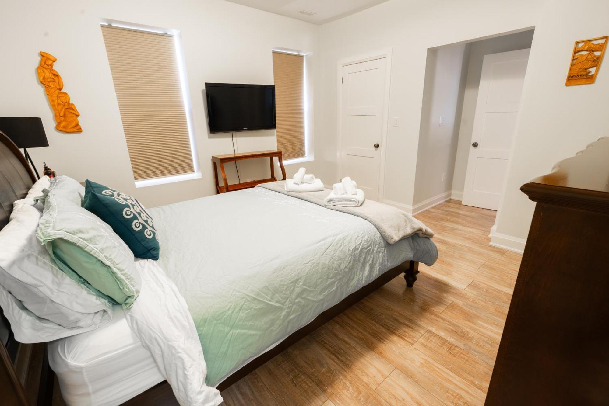 Spacious 3 Bedroom Apartment In Heart Of Niagara Thorold Esterno foto