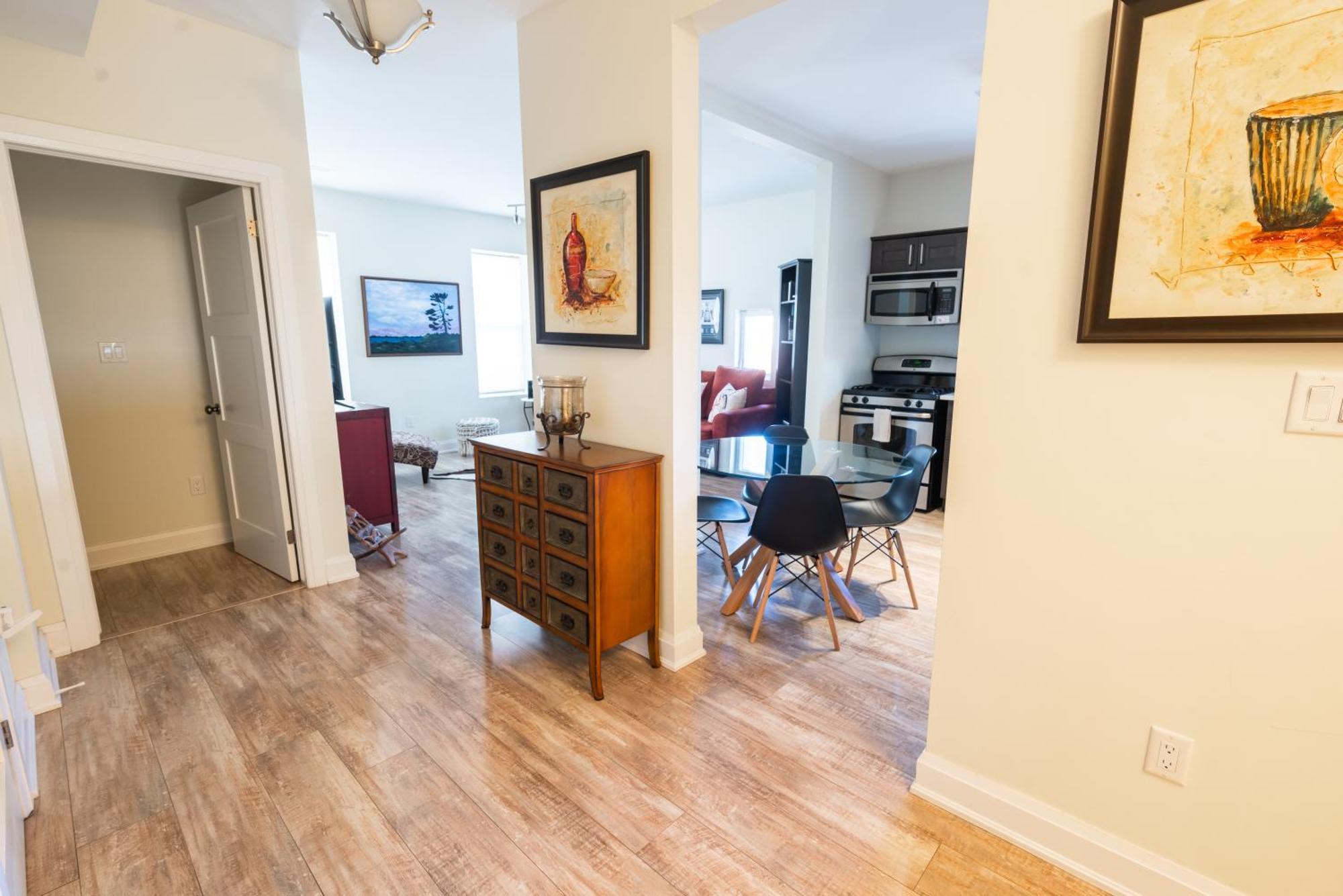 Spacious 3 Bedroom Apartment In Heart Of Niagara Thorold Esterno foto