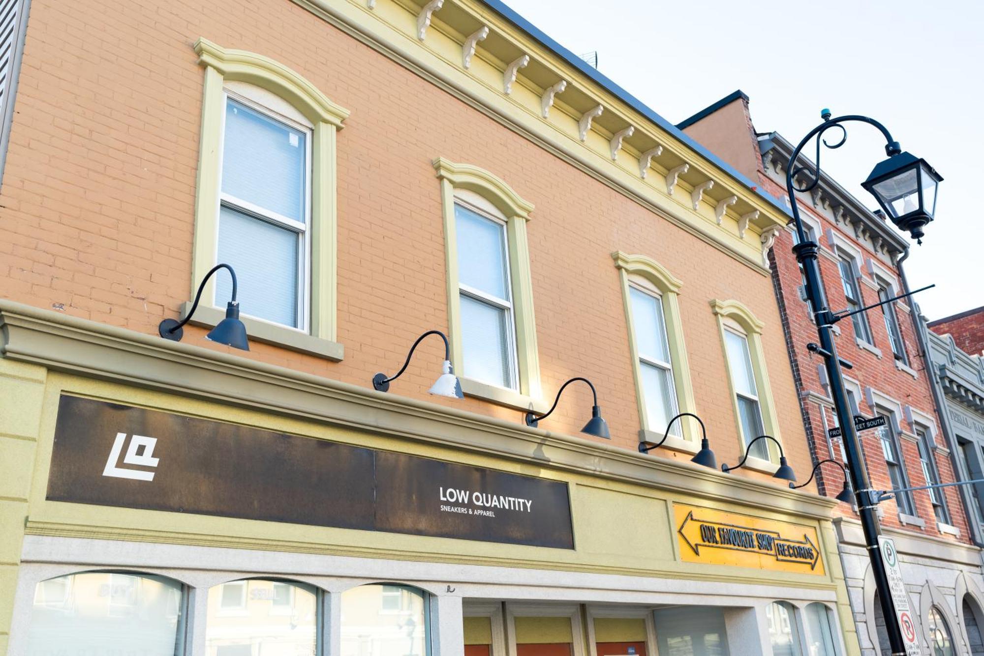 Spacious 3 Bedroom Apartment In Heart Of Niagara Thorold Esterno foto