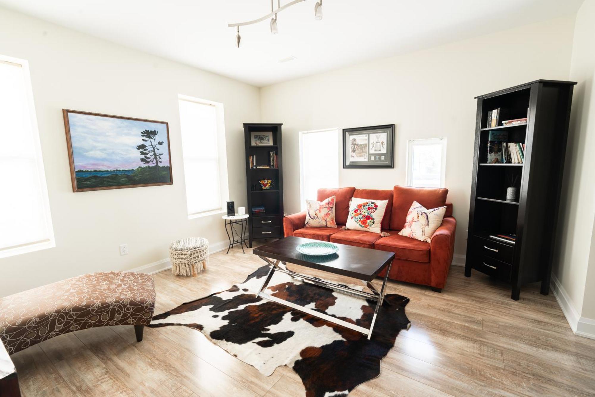 Spacious 3 Bedroom Apartment In Heart Of Niagara Thorold Esterno foto